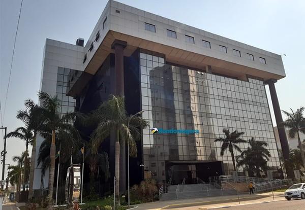 Cidades - Emenda que permitia servidor comissionado como procurador-geral de Rio Crespo é inconstitucional, decide TJRO