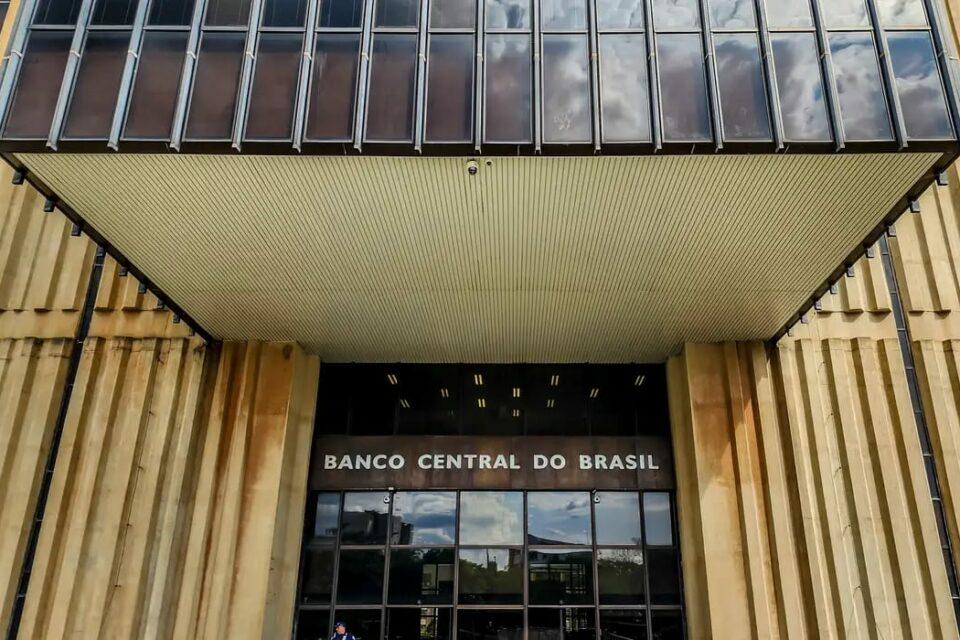 Economia - BC eleva para 30% o risco de inflação fora da meta em 2026
