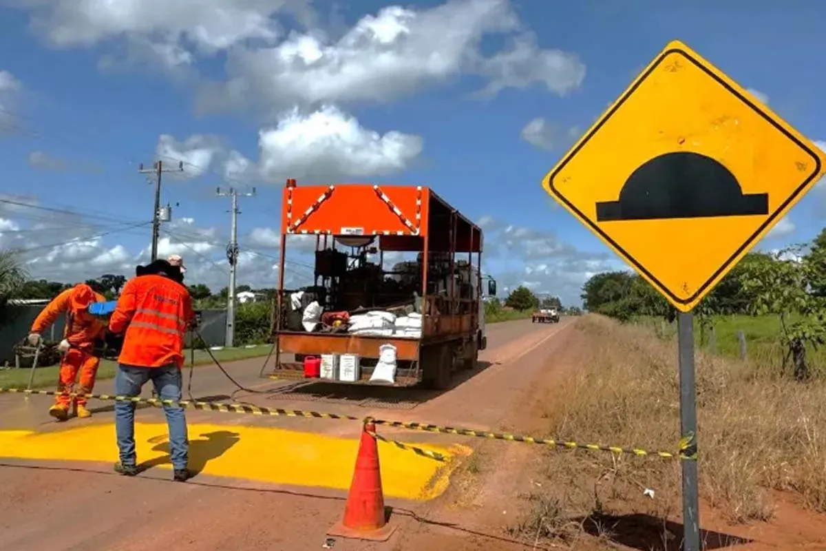 ESPIGÃO DO OESTE - Manutenção e nova sinalização reforçam investimento do governo na trafegabilidade entre as rodovias 486 e 133