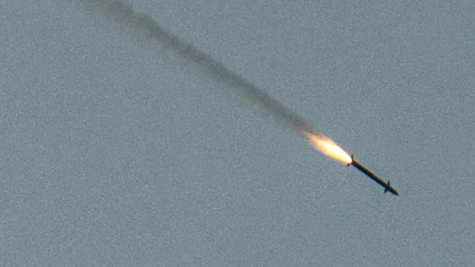 Europa entra em alerta após Irã lançar mísseis de longo alcance