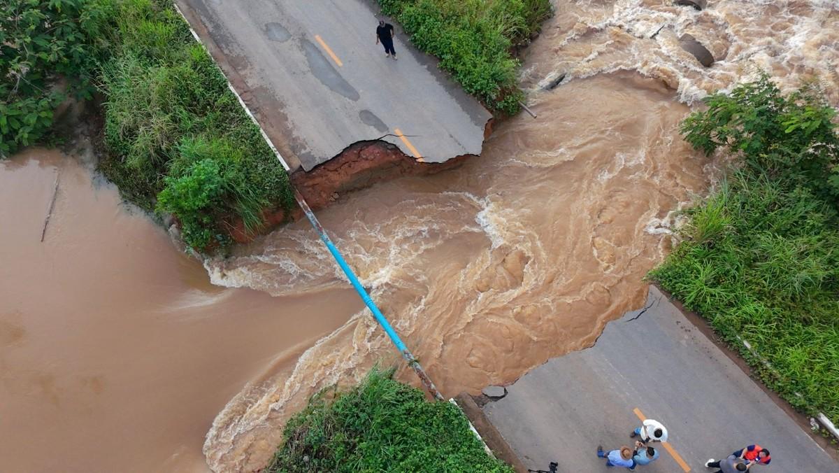 Geral - Após rompimento causado por chuvas, Estrada do Santo Antônio terá ponte com base de ferro