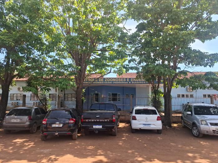 Geral - Com obras no Parque Circuito, vacinação de animais é feita na Divisão de Zoonoses