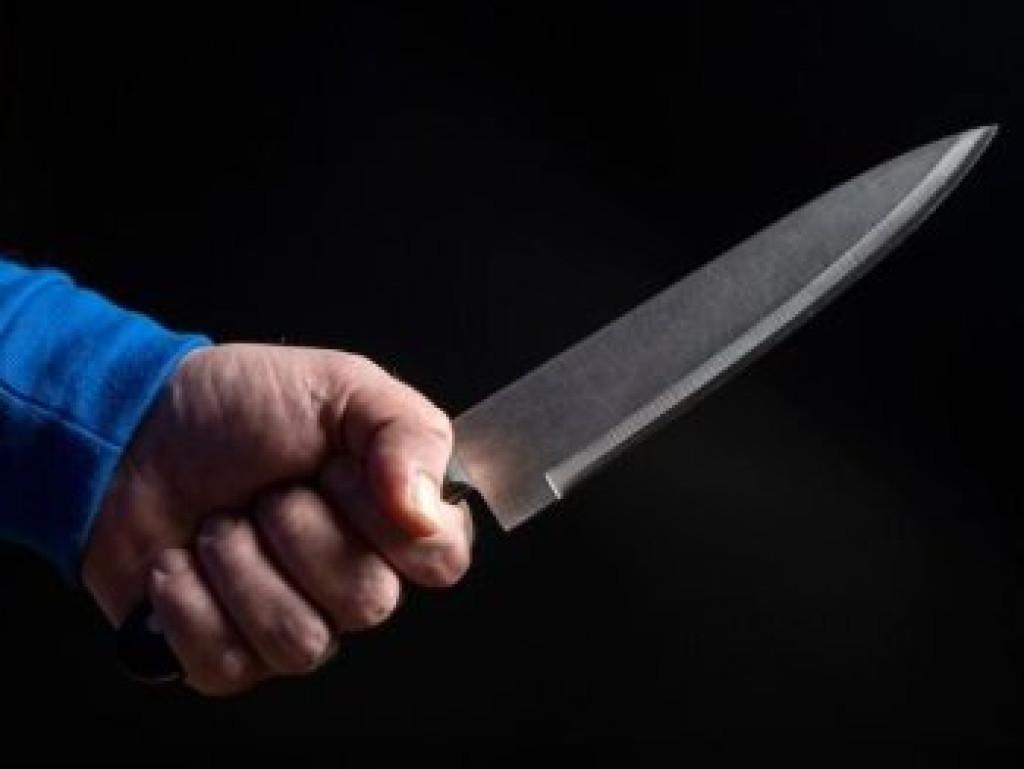 HOMICÍDIO - Filho mata pai com facadas em briga durante bebedeira