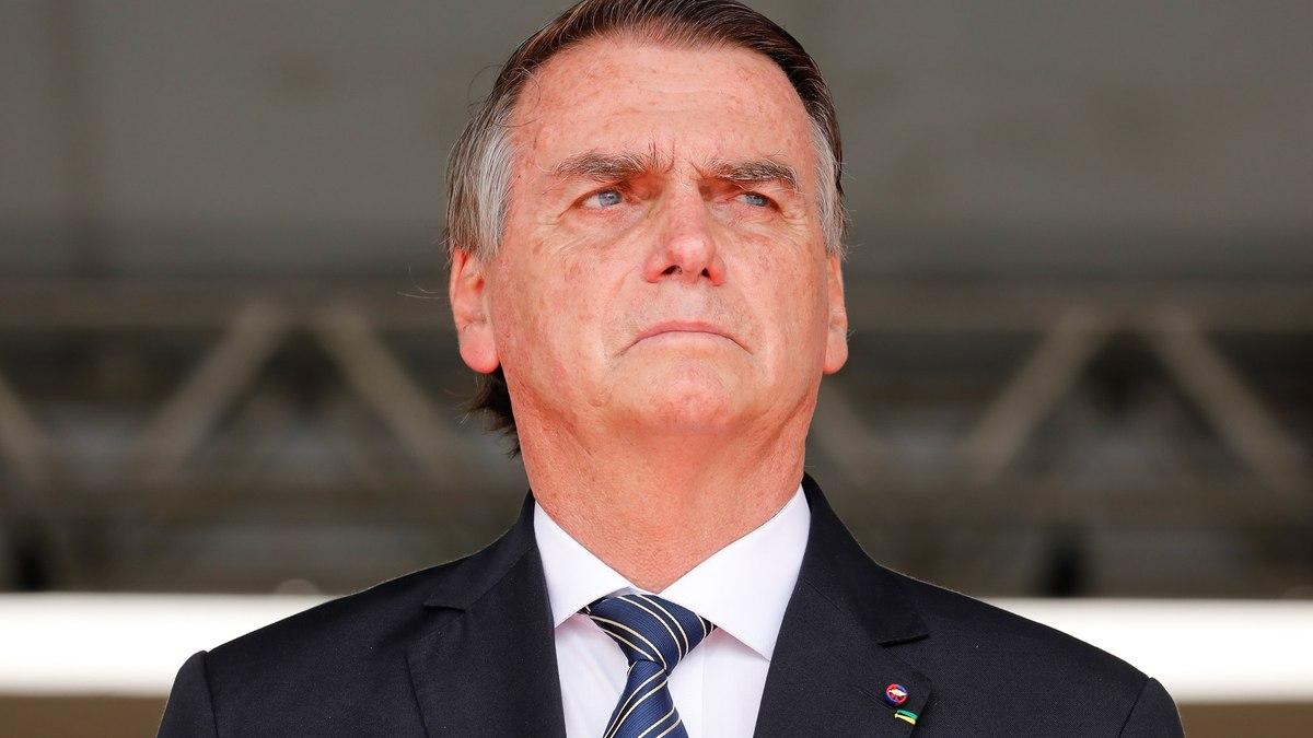 Liberdade Restrita - Moraes concede prisão domiciliar ‘temporária’ para Bolsonaro