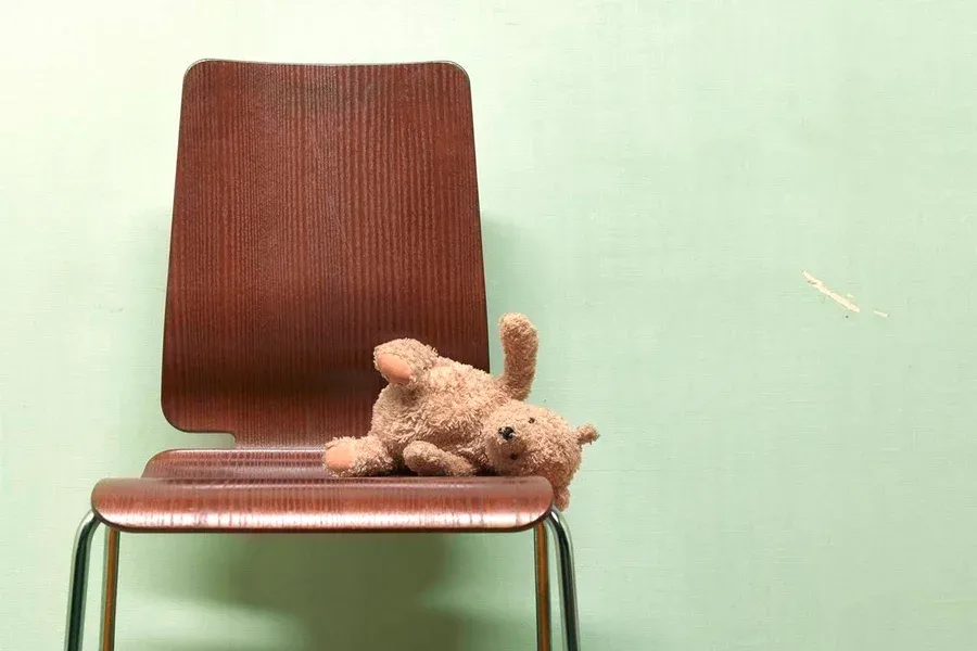 Na Mira -  Idoso é preso após dar R$ 2 a menina de 13 anos antes de estuprá-la