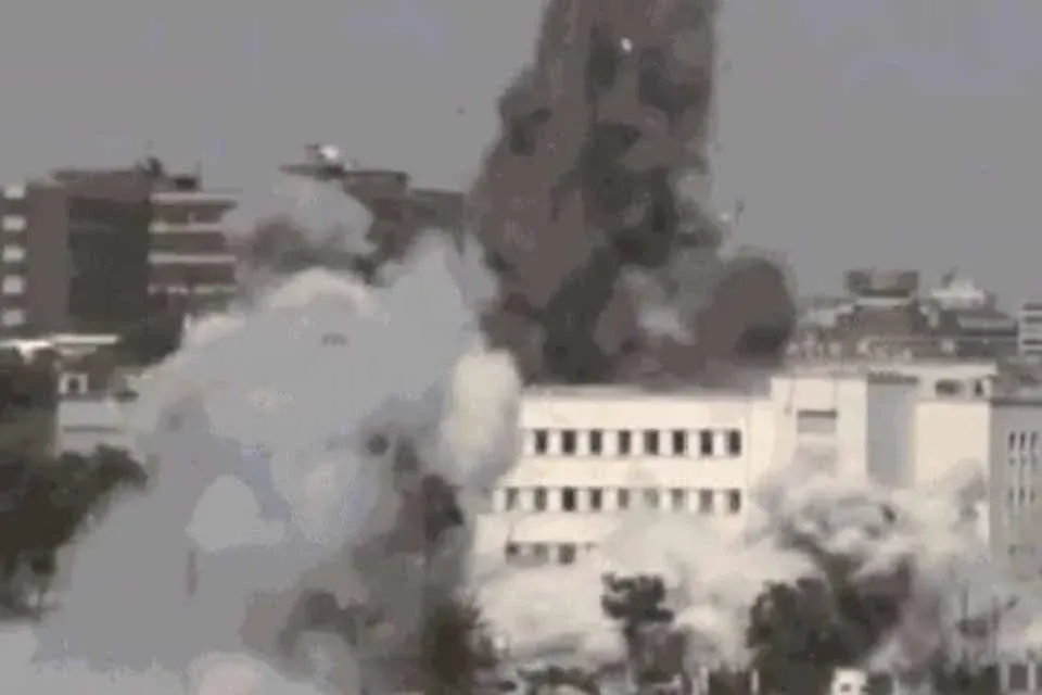 ONDA DE ATAQUES - EUA e Israel ampliam ataques em nova fase da guerra no Irã
