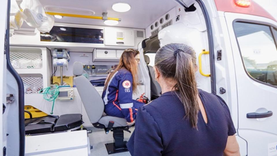 Plantão de Polícia -  Após um mês separado, homem persegue a agride ex-companheira em via pública