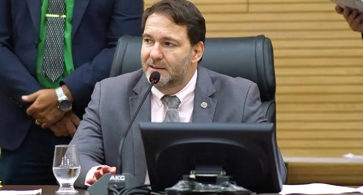 Política - Alex Redano cobra envio urgente do PCCR do Ipem após 10 anos de espera