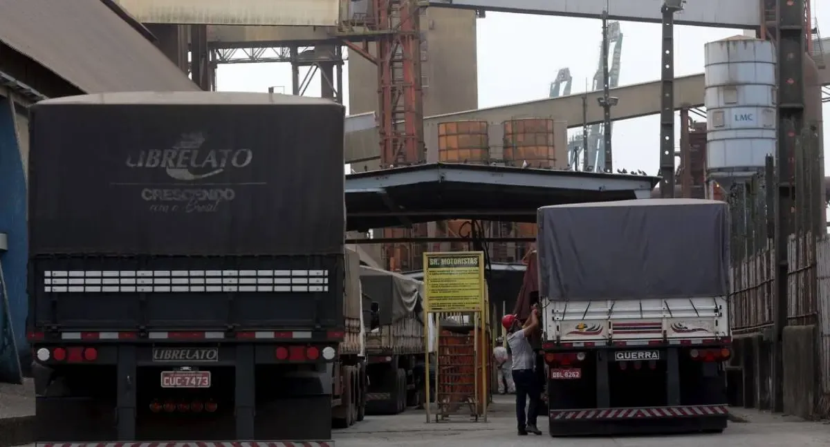 Política - Caminhoneiros descartam paralisação nacional após novas medidas do governo