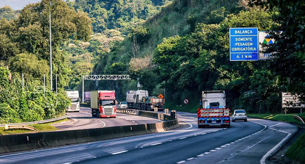 Política - Começam a vigorar novas regras para frete no país