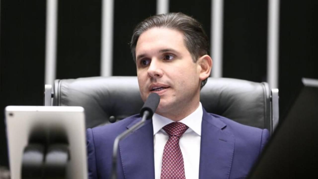 R$ 22 mi - Operação entre Master e cunhada de Hugo Motta entra no radar do MP