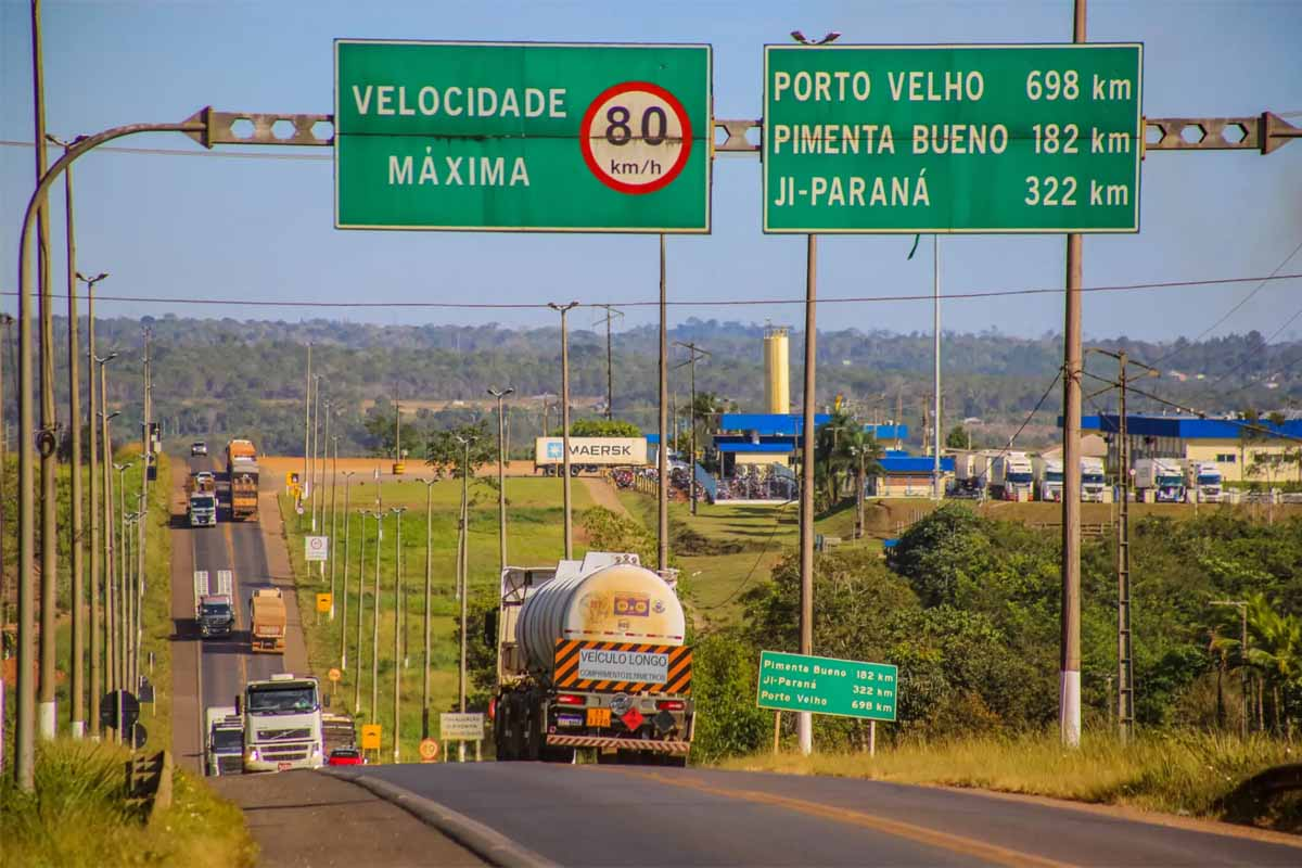 RECURSO REJEITADO - TCU mantém decisão que condenou ex-dirigente do DNIT e outros a devolver R$ 2 milhões por superfaturamento na BR-364