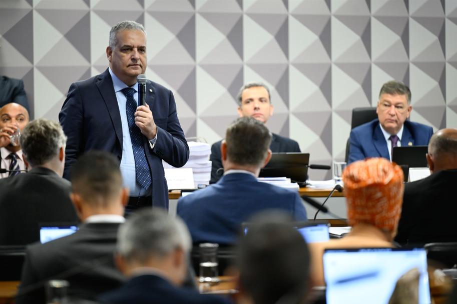 Rejeitado: 19 a 12 - Veja como votou cada parlamentar no relatório da CPMI do INSS