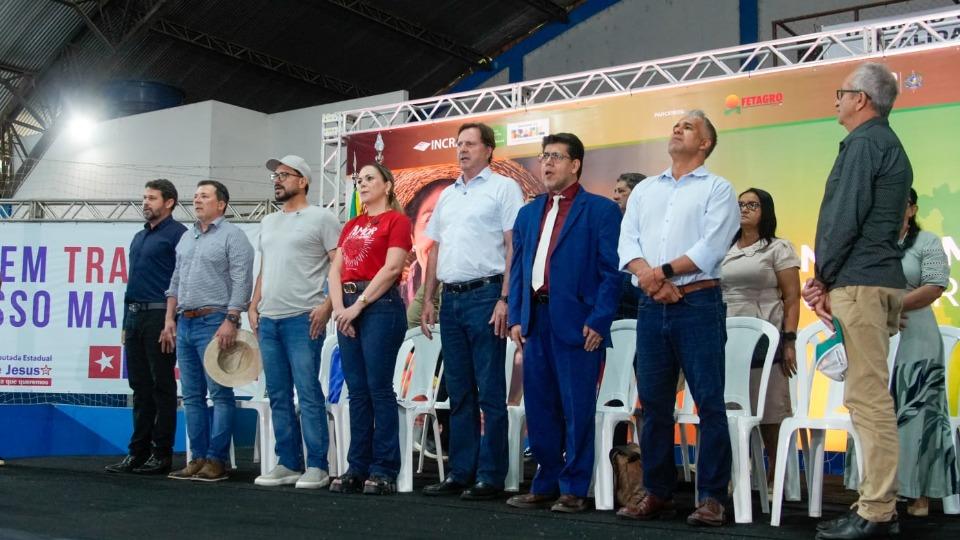 Rondônia- Evento em Ji-Paraná marca entrega de 940 títulos a produtores