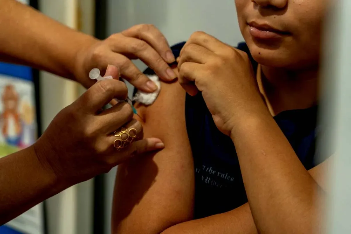 SAÚDE - Março Lilás orienta sobre prevenção ao câncer do colo do útero; Porto Velho amplia imunização até 19 anos