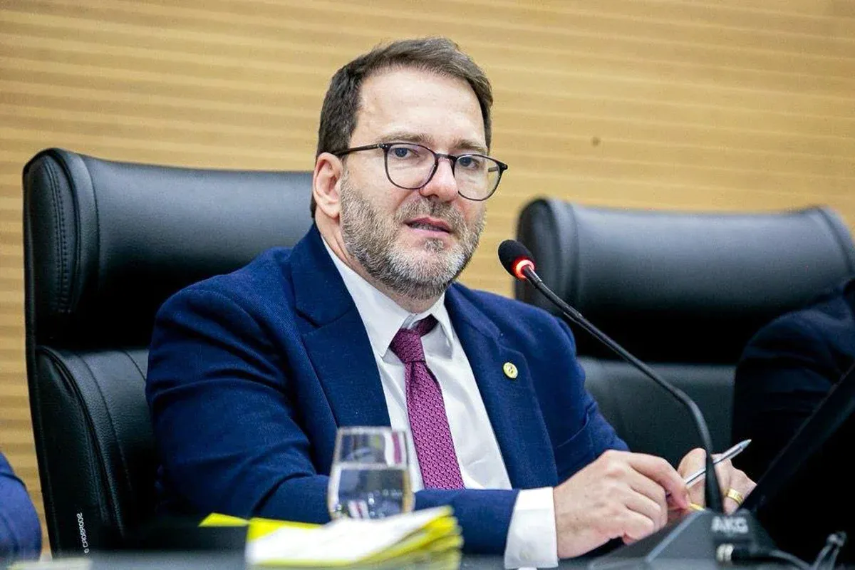 Solicitação Deputado Alex Redano solicita asfaltamento urgente na RO-010 entre Novo Horizonte e Nova Brasilândia