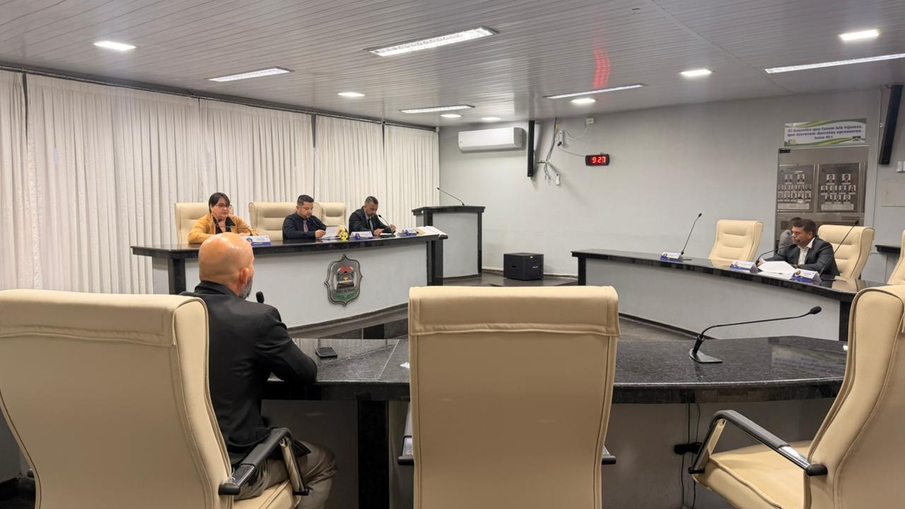 Vereadores aprovam em Sessão Extraordinária projetos que garantem investimentos em educação, saúde, agricultura e infraestrutura em Rolim de Moura