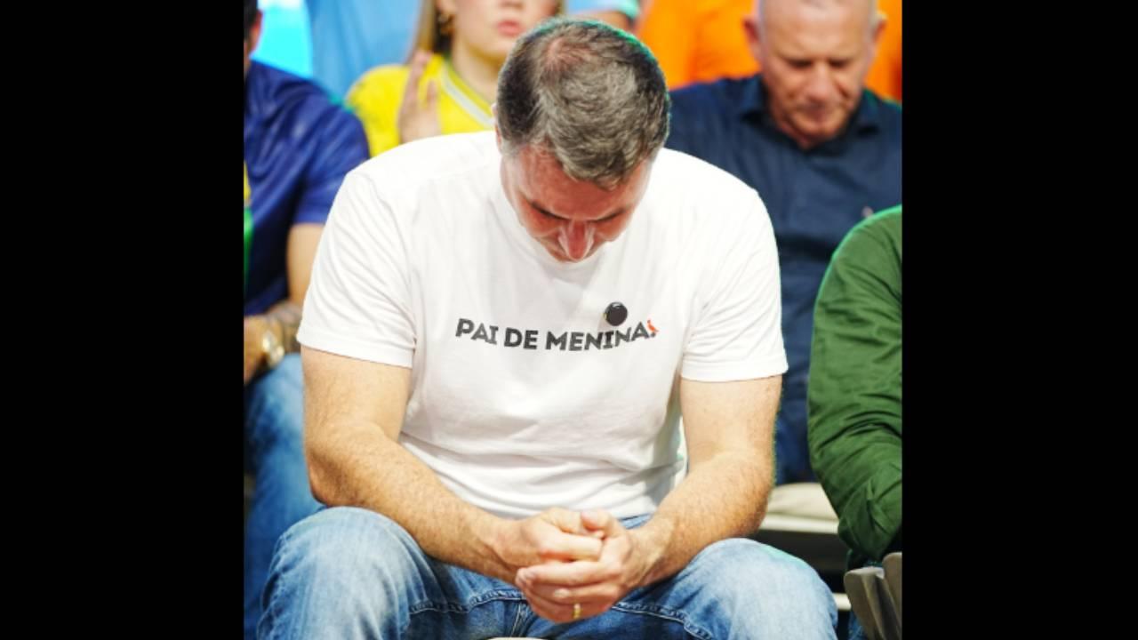 VÍDEO - Espera laudo - Defesa insistirá que STF envie Bolsonaro para casa, após alta