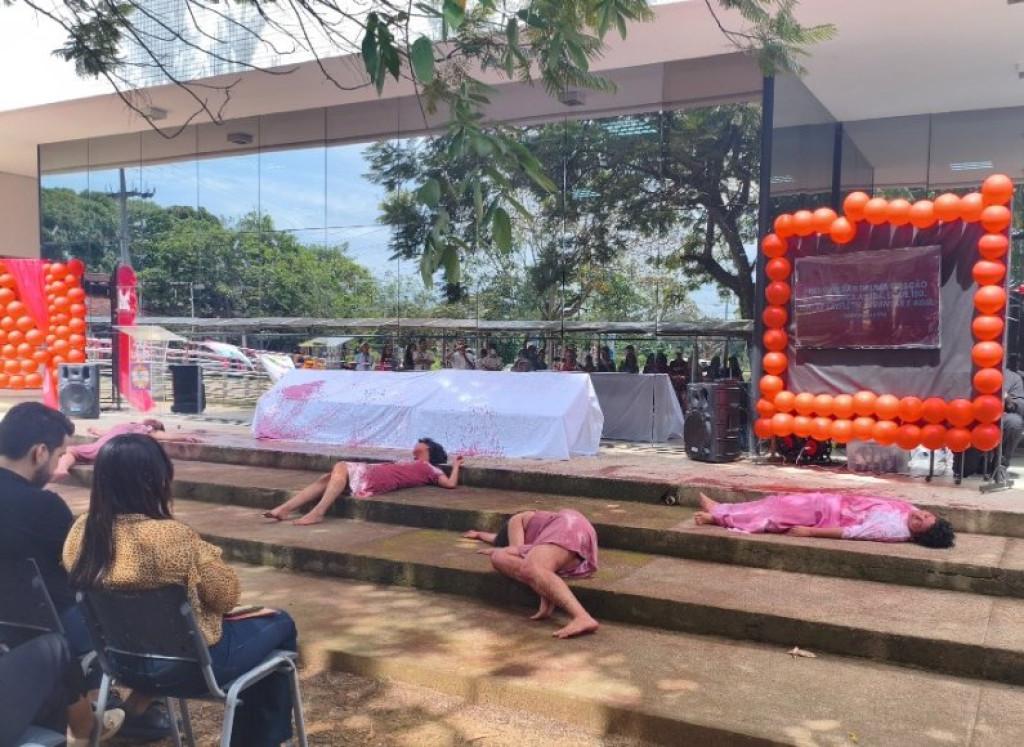 VIOLÊNCIA CONTRA AS MULHERES -Ação na UNIR reforça luta contra o feminicídio