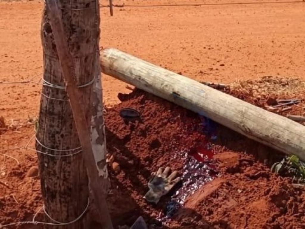 ZONARURAL - Trabalhador morre após palanque de cerca cair sobre sua cabeça em propriedade rural de Ji-Paraná