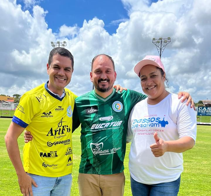 Associação Rolim de Moura Esporte Clube recebe trator via Sejucel através de emenda do deputado Cássio Góis