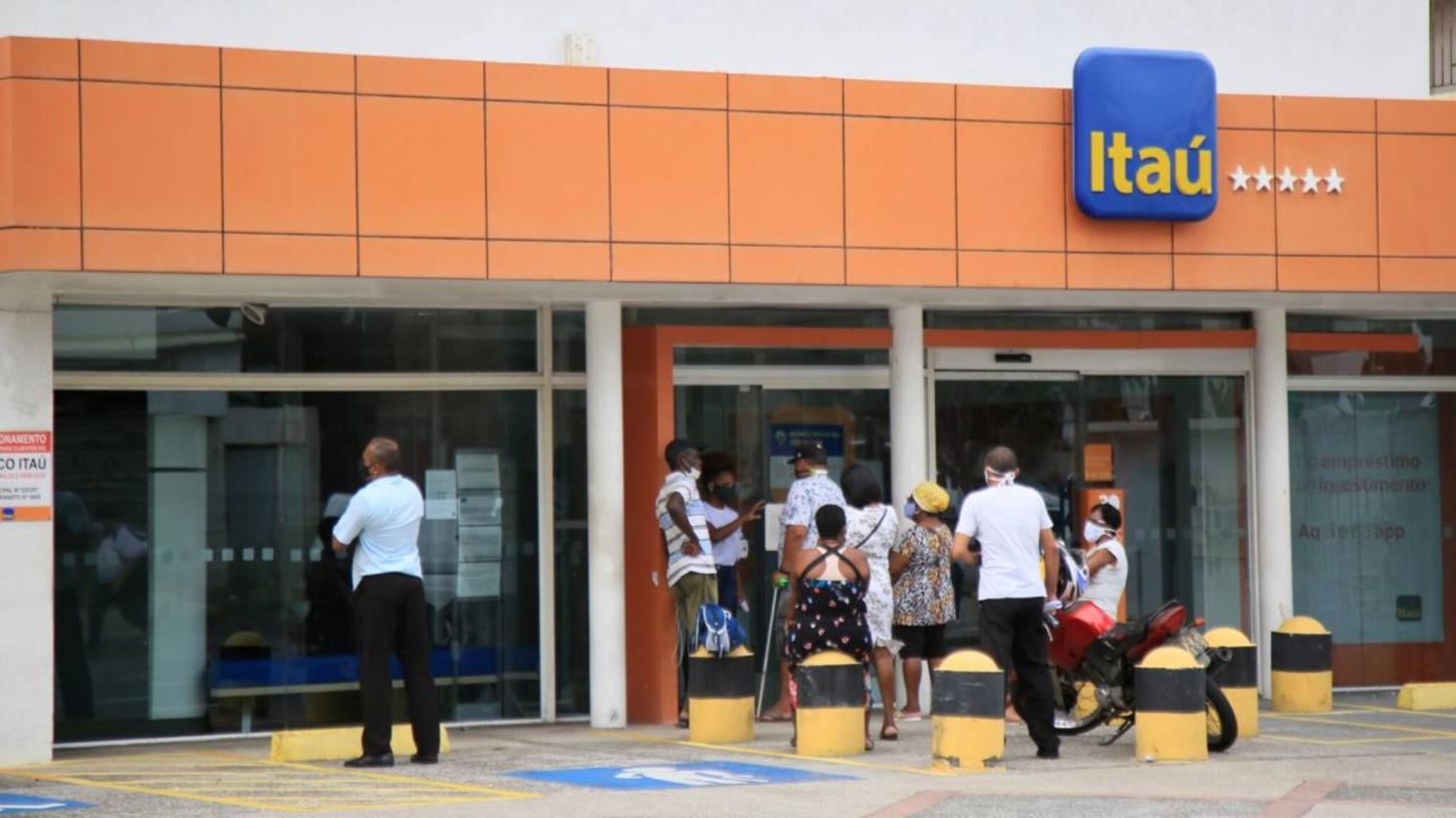 Brasil - Clientes que não apresentarem essa documentação até abril terão a conta bancária encerrada