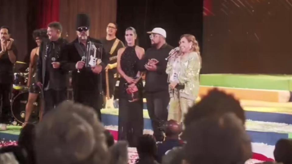 Brasil - VÍDEO: Daniela Mercury acusa cantor de violência contra a mulher durante evento de premiação