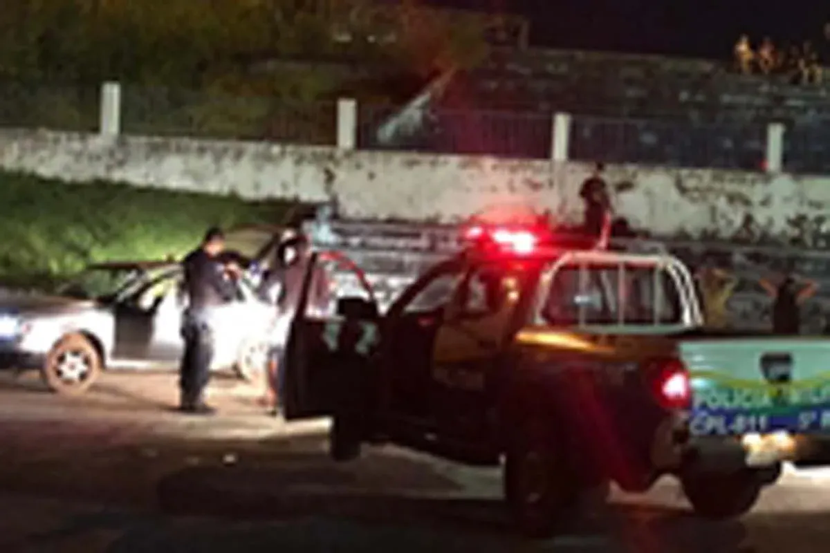 Candeias do Jamari - Homem é atacado com paulada após briga com ex-marido da atual mulher