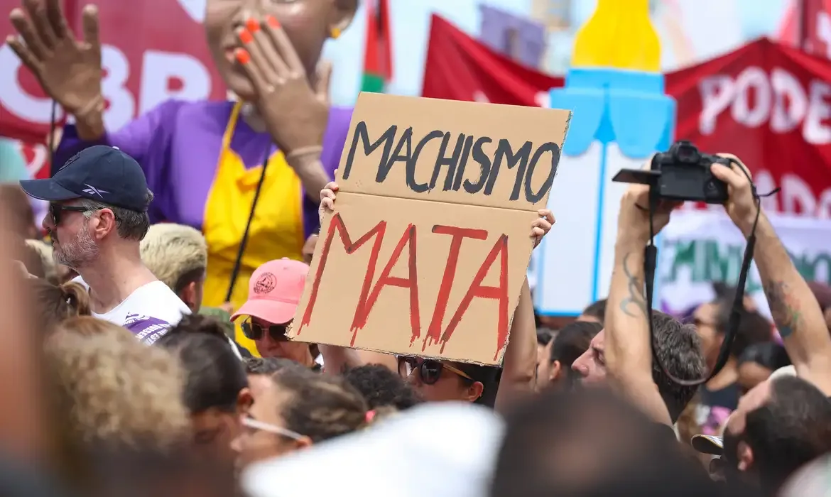 Direitos Humanos - Homens se mobilizam para combater machismo e violência contra a mulher