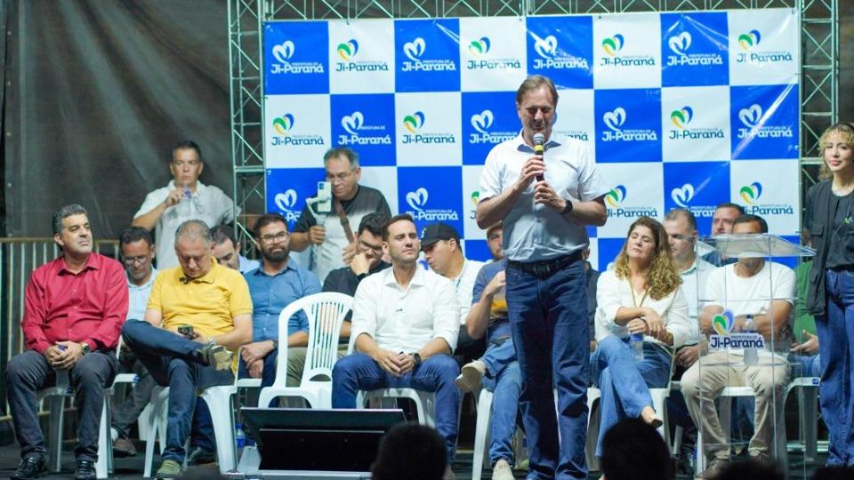 Esporte - Vídeo: Ordem de serviço marca início do Complexo Esportivo CEDEL BNH em Ji-Paraná