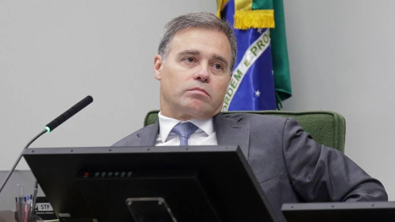 Fraudes bilionárias -  Mendonça envia à PGR delação de Camisotti no roubo a aposentados