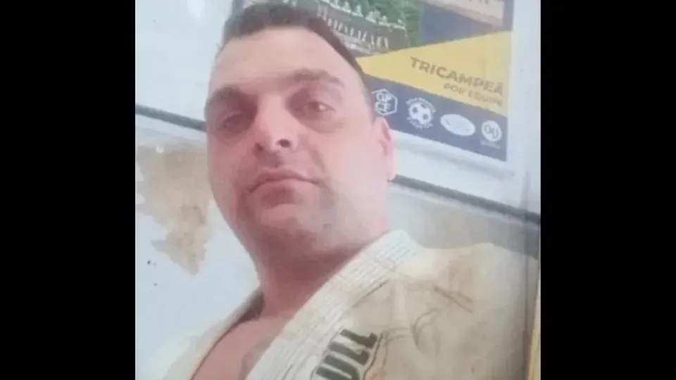 Lutador de jiu-jítsu espanca esposa e atinge bebê de durante agressão