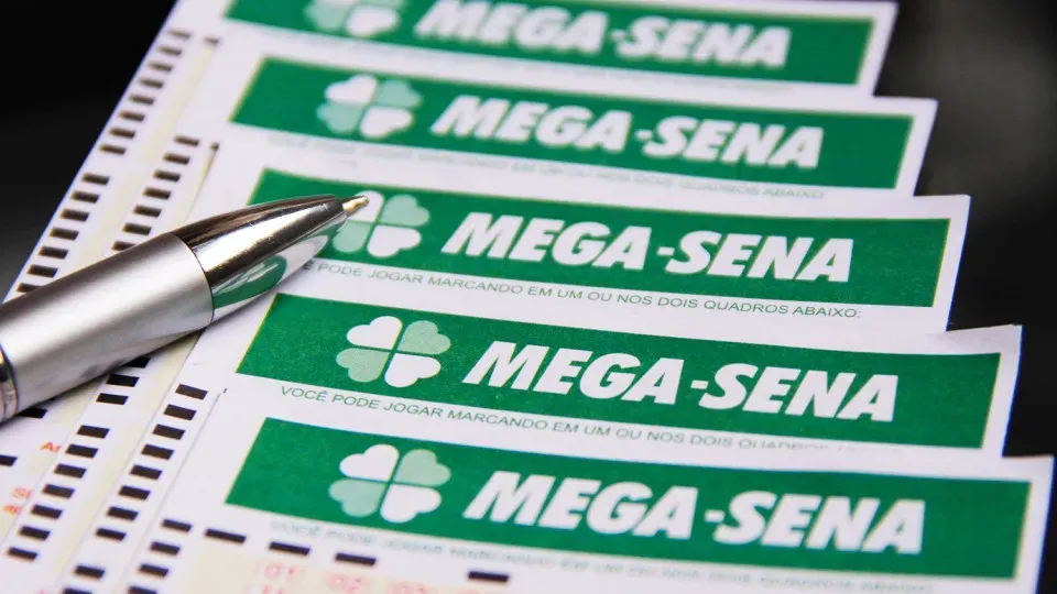 Mega-Sena acumula e pode pagar R$ 115 milhões nesta terça