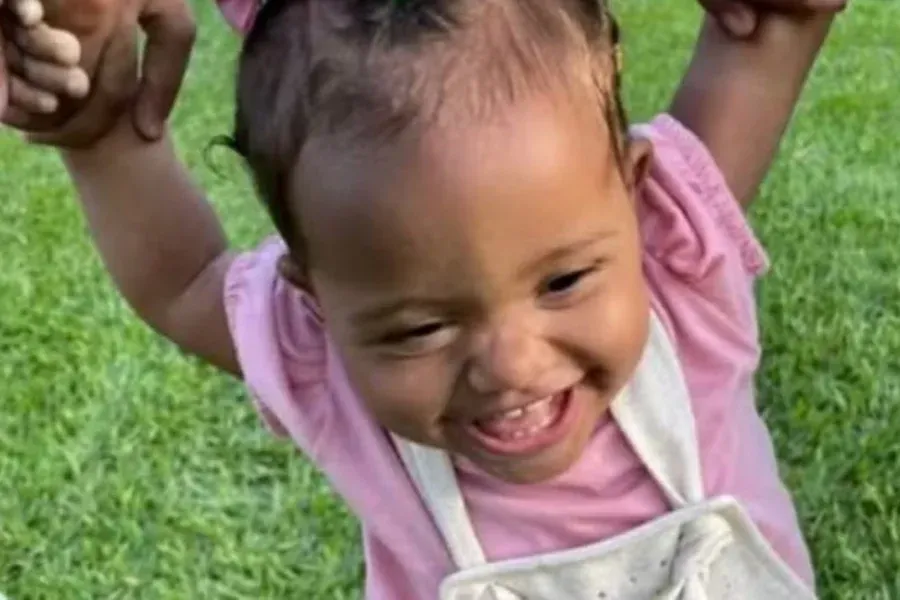 Mirelle Pinheiro - Padrasto mata criança com soco após se irritar com choro