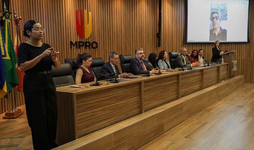 MP e Safernet capacitam educadores para proteção digital infantil