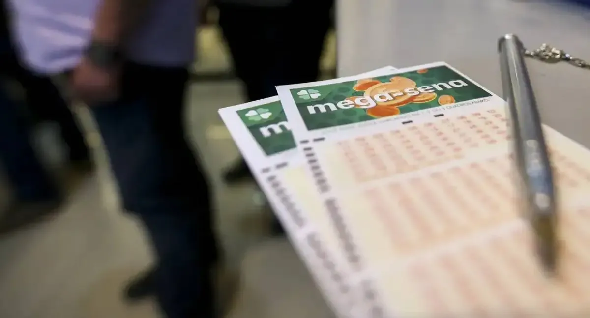 Notícias-  Mega-Sena acumula e prêmio vai a R$ 100 milhões para próximo sorteio
