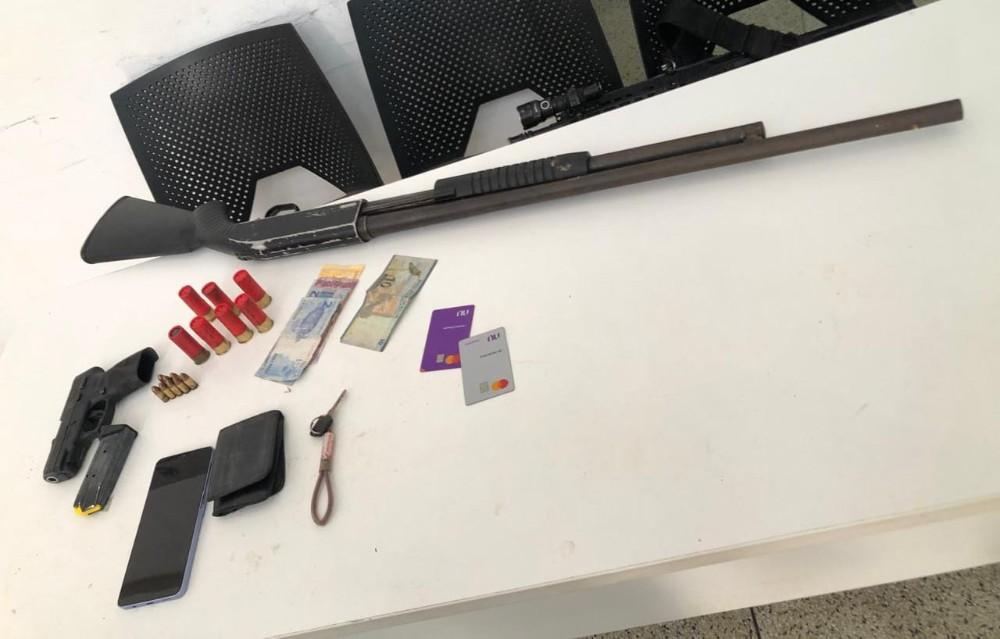 Polícia - Confronto com a PM termina com dois criminosos presos e armas apreendidas