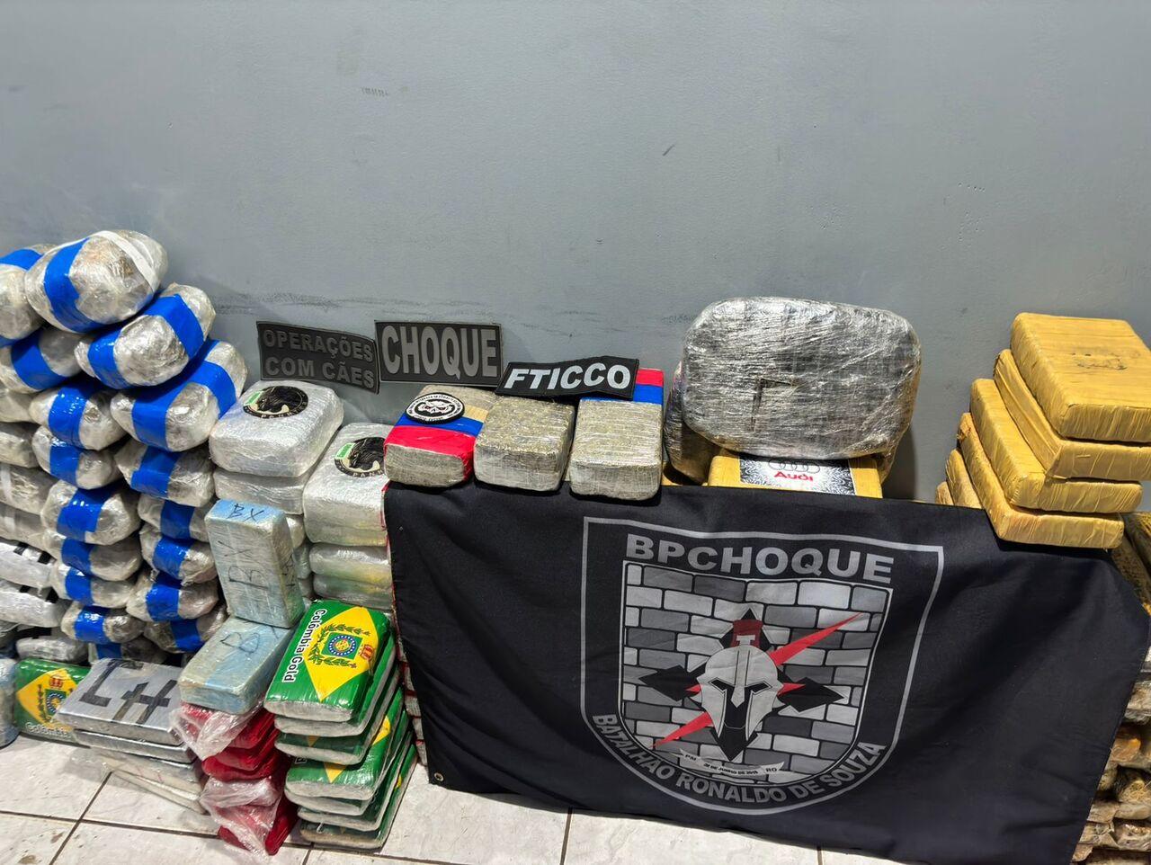 Polícia  - PM e forças integradas apreendem quase 500 kg de drogas em caminhão na BR-364 em Porto Velho