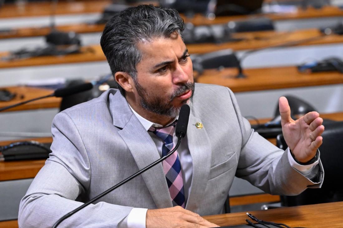 Política - Marcos Rogério propõe endurecer penas para crimes contra embarcações