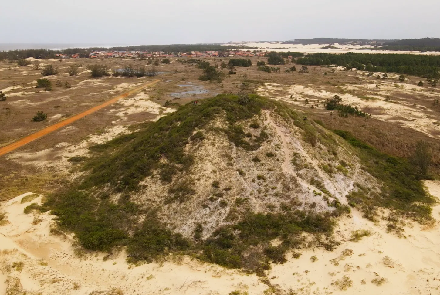 Reportagens - Mais antigos que as pirâmides, sambaquis do litoral sul de SC sofrem com falta de preservação