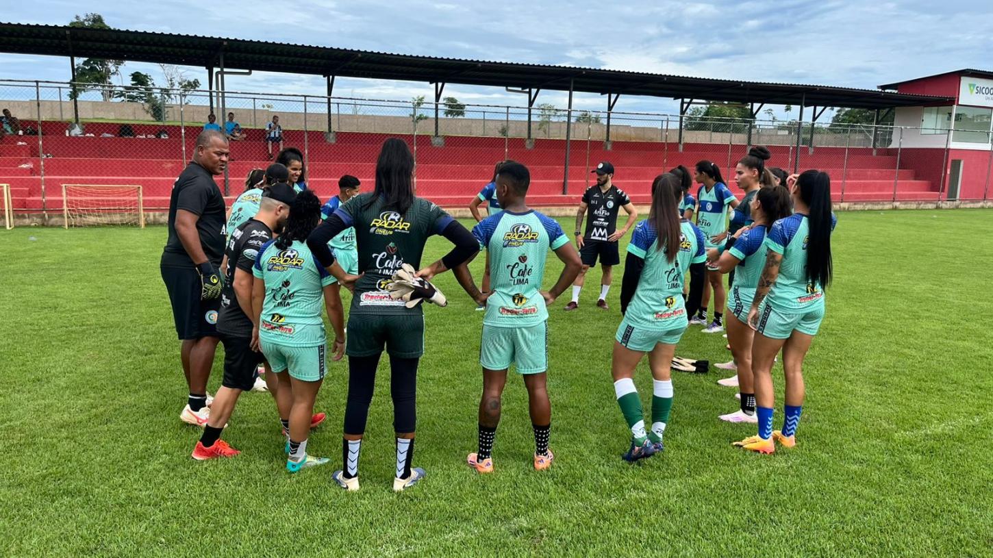 Rolim de Moura finaliza treinos no Acre com agradecimento especial à estrutura do Santa Cruz