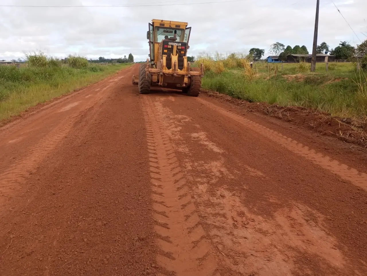 TRAFEGABILIDADE - Governo de RO inicia recuperação de 84 km da RO-490 em Alto Alegre dos Parecis