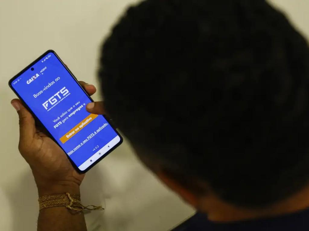 Acesso ao saldo do FGTS para quitar dívidas estará disponível a partir de 25 de maio