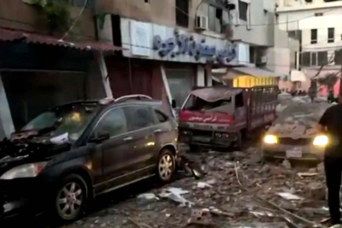 BOMBARDEIO Israel ataca capital Beirute após matar ao menos 12 em operações no sul do Líbano