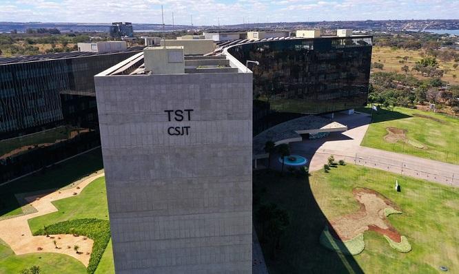 Denúncia - Presidente ‘vermelho’ do TST recebeu quase meio milhão de reais em três meses