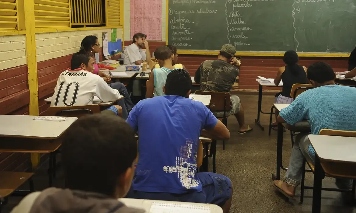 Educação - Encceja 2026: prazo de inscrição gratuita termina nesta sexta-feira