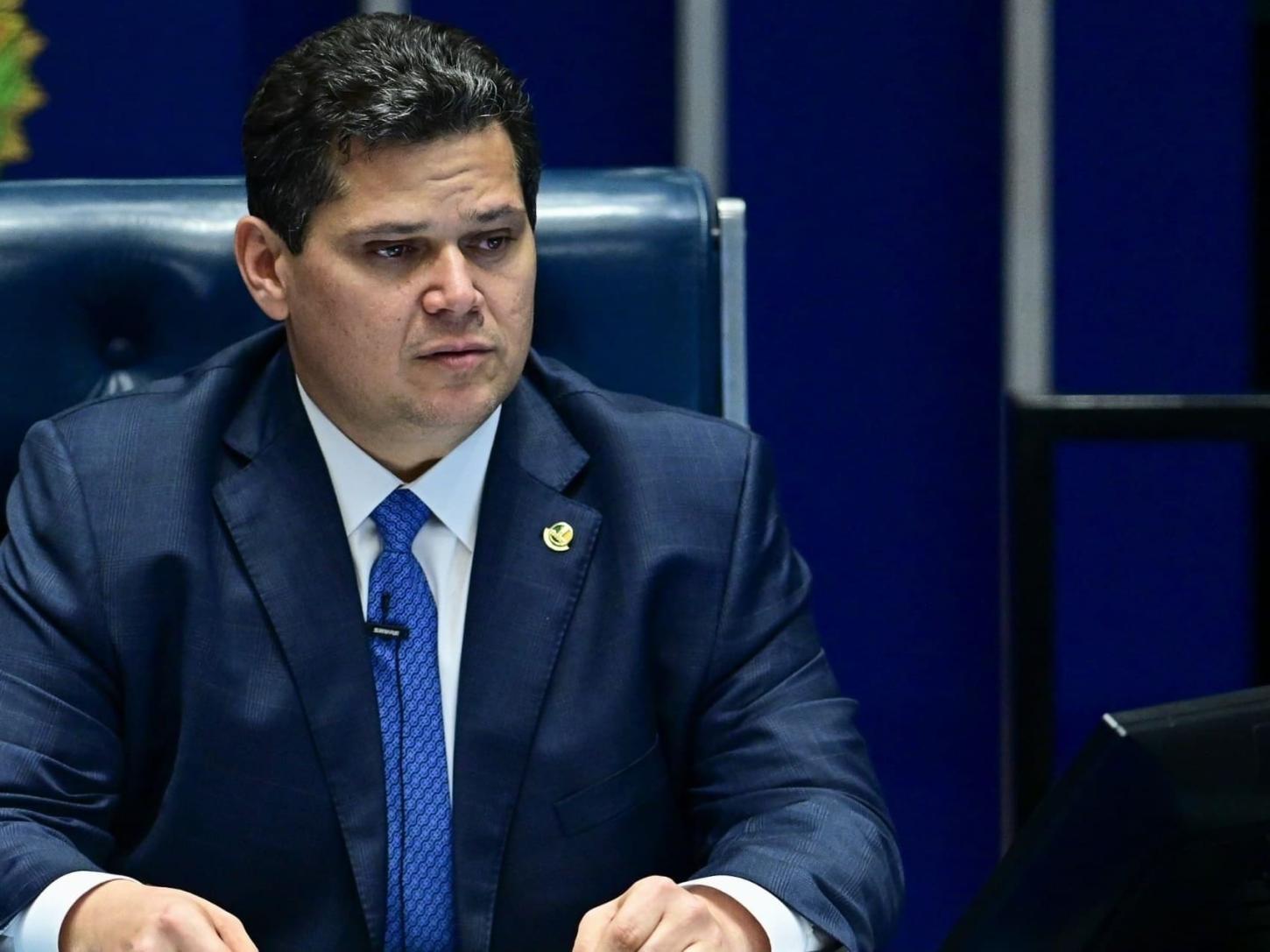 ESCÂNDALO NO AMAPÁ - PF indicia suplente de Alcolumbre flagrado com dinheiro vivo