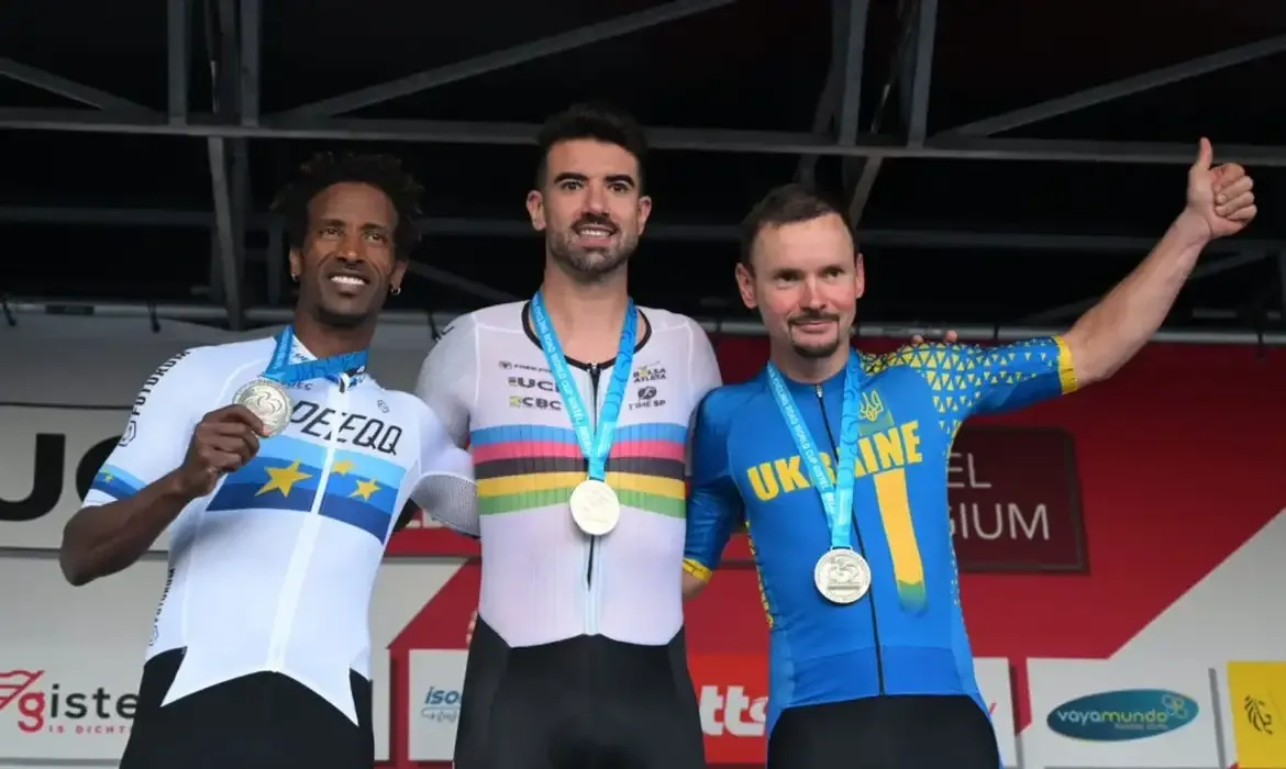 Esportes - Lauro Chaman é ouro em etapa a Copa do Mundo de ciclismo de estrada