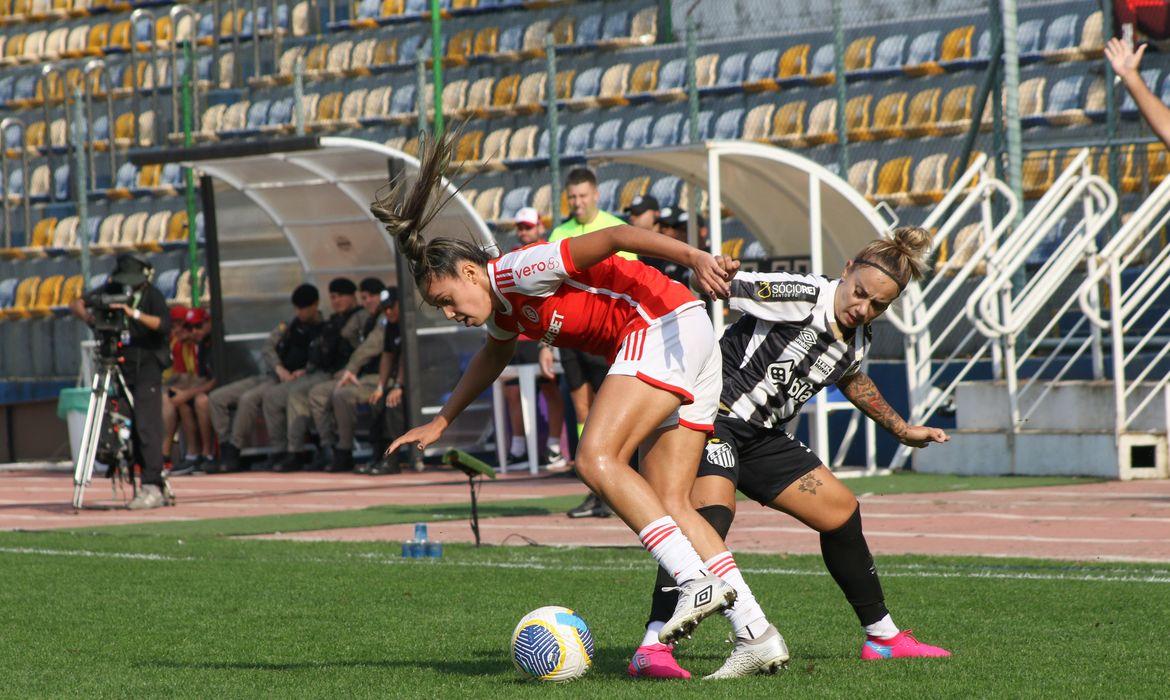 Esportes - Melhor visitante, Inter enfrenta Santos pelo Brasileirão Feminino