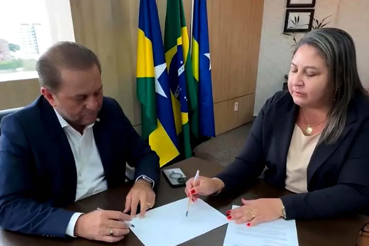 PARCERIA  - Apoio do deputado Cirone Deiró contribui com desenvolvimento de Chupinguaia